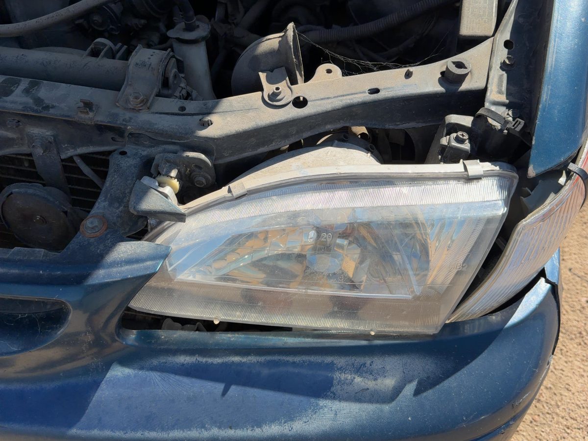 1998-2000 Toyota Corolla Driver Left Head Light Oem Front Lamp 8115002050