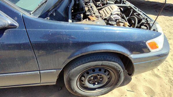 1997-2001 Toyota Camry Passenger Right Front Fender Oem Blue 8L3 53811Aa020 — photo 2