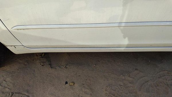 02-06 Altima Driver Left Front Lower Rocker Panel Moulding Side Skirt White Qx3 — photo 3