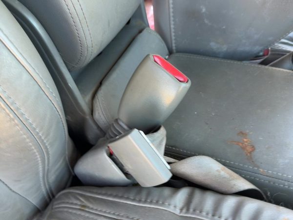 2005 Cadillac Deville Front Seat Belt RH Gray 142 — photo 2