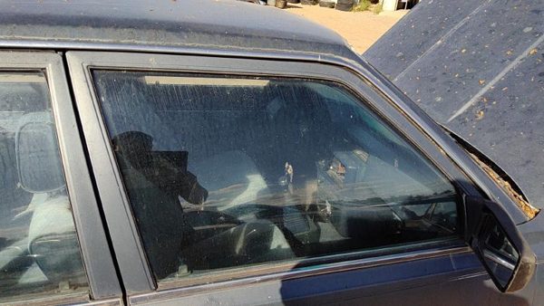 1983-86 Toyota Camry Passenger Right Front Side Window Door Glass Oem 6811132030 — photo 5