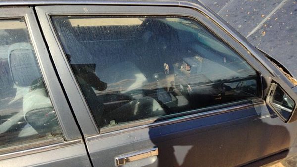 1983-86 Toyota Camry Passenger Right Front Side Window Door Glass Oem 6811132030 — photo 6