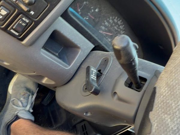 1993-1995 Nissan Pathfinder Steering Column Assembly OEM Gray Floor Shift — photo 4
