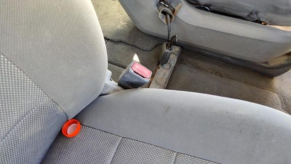 08-20 Grand Caravan Passenger Right Front Seat Belt Buckle Receiver Gray Ds — photo 1