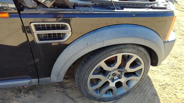 2006 Land Rover LR3 Fender RH Black — photo 5