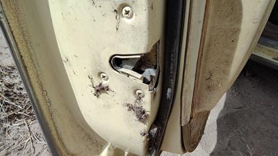 1977-1984 Cadillac Deville Driver Left Front Door Latch With Rods/Cables Oem