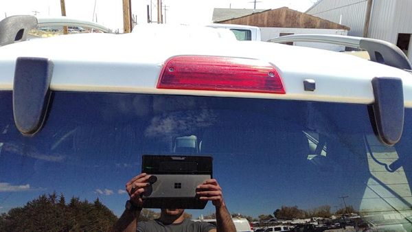 05-07 Jeep Liberty Third Brake Light Middle Lamp Oem — photo 1
