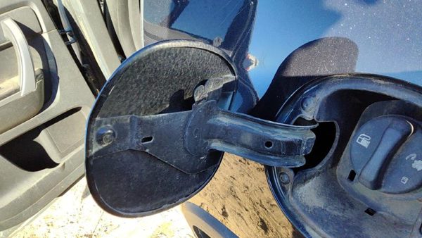 2007-2012 Gmc Acadia Fuel Tank Door With Hinge Gas Lid Filler 58U Carbon Black — photo 3