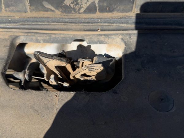 1998 Lincoln Navigator Radiator Support — photo 2