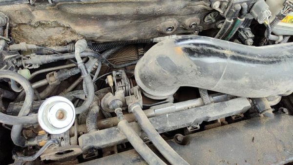 2000-03 Focus Station Wagon Throttle Body Valve Complete With Sensors 2.0L Dohc — photo 1