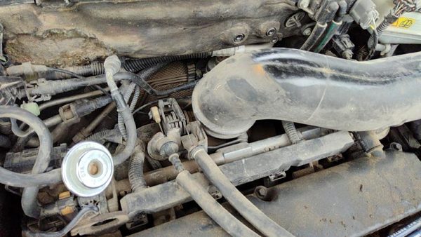 2000-03 Focus Station Wagon Throttle Body Valve Complete With Sensors 2.0L Dohc — photo 3