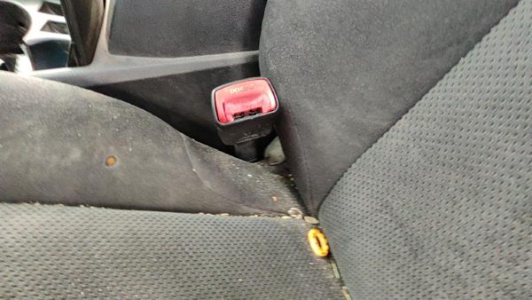 2007-2010 Nissan Altima Driver Left Front Seat Belt Buckle Receiver Charcoal G — photo 1