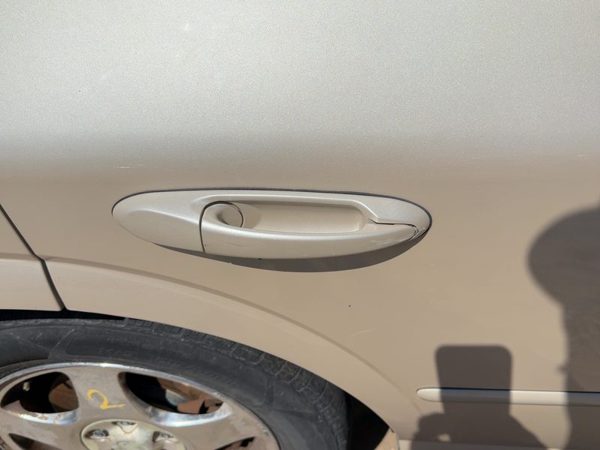 2001-2002 Lincoln LS Passenger Right Rear Outside Door Handle Ivory Parchment — photo 2