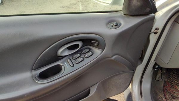 1996-1999 Ford Taurus Driver Left Front Door Trim Panel With Master Switch Gray — photo 5