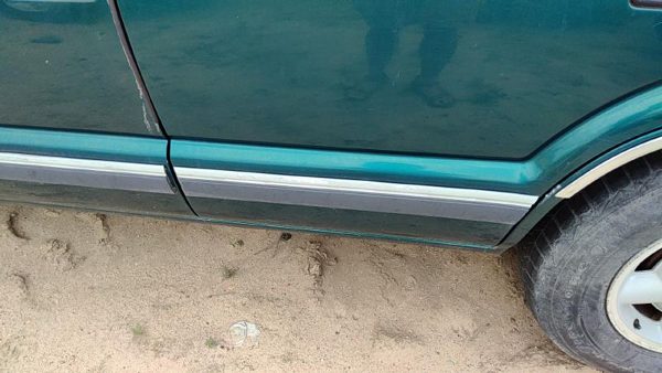 1995-1997 S10 Blazer Driver Left Rear Moulding From Door Oem Back Trim Strip — photo 4