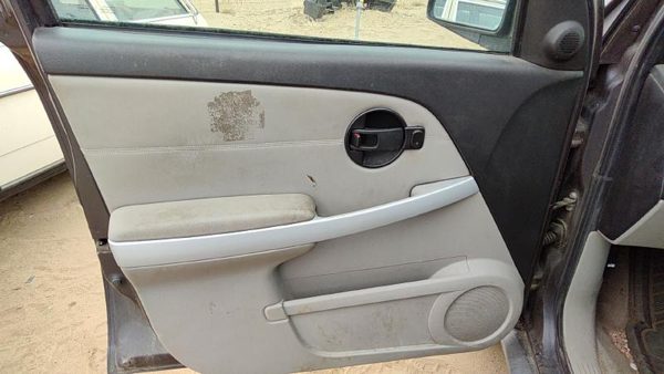 06-09 Equinox Driver Left Front Door Trim Panel With Master Switch Gray 142 — photo 1