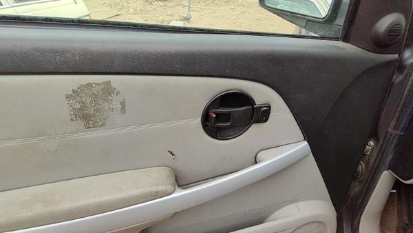 06-09 Equinox Driver Left Front Door Trim Panel With Master Switch Gray 142 — photo 4