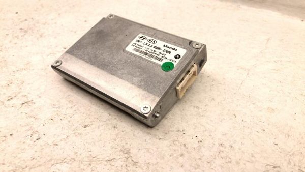 2016 Hyundai Tucson Camera/projector Front Facing Windshield Camera Lane — photo 9