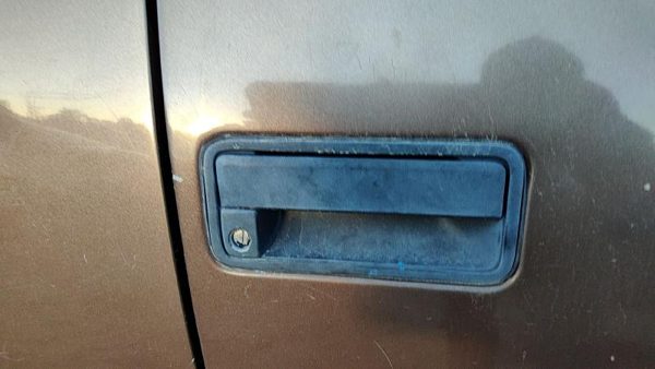 1994 Suburban 1500 Outside Door Handle RH — photo 2
