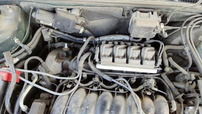 1999 Cadillac Seville Valve Cover 4.6L