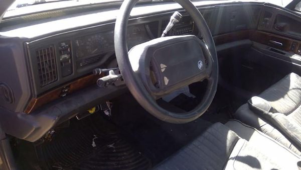 1993 Buick Park Avenue — vehicle photo 4