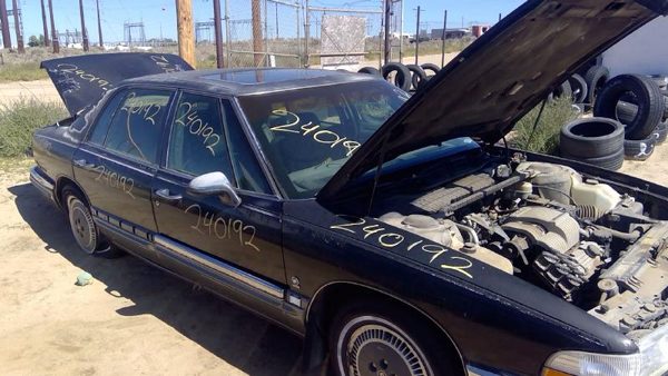 1993 Buick Park Avenue — vehicle photo 9