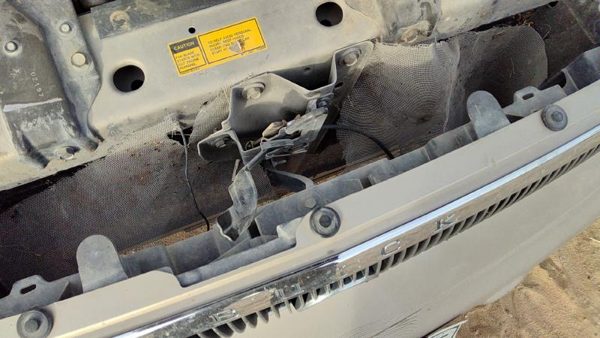 1997-2005 Buick Century Hood Latch Assembly With Bracket Oem 15856715 — photo 3