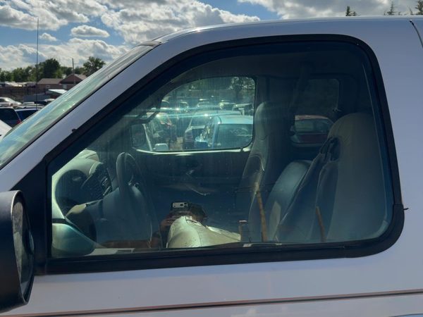 1997-2004 Ford F150 Driver Left Front Side Window Door Glass Oem 1L3Z1521411Aa — photo 3
