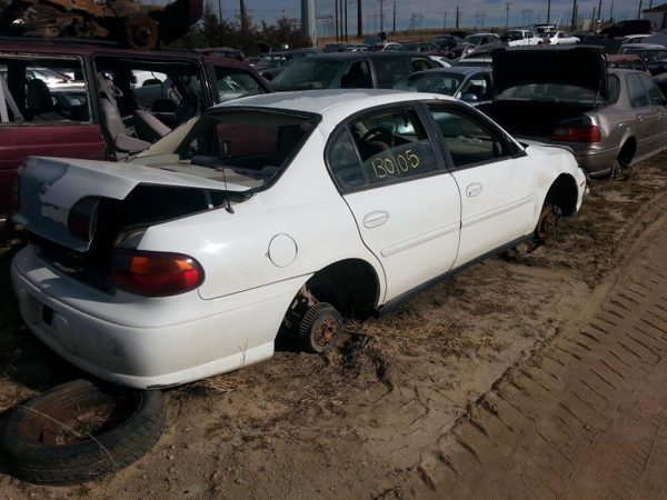 2001 Chevy Malibu Electric Cooling Motor LH — photo 2