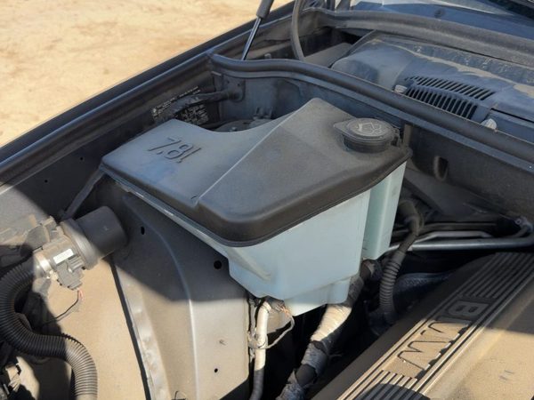 2001-2006 Bmw X5 Windshield Washer Fluid Reservoir With Pump Oem Wiper Tank E53 — photo 4