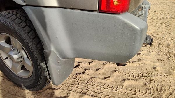 2000-2004 Nissan Xterra Driver Left Rear Bumper End Cap Assembly Oem Back — photo 3
