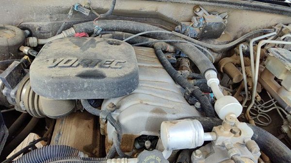 1997 Chevy Pickup 2500 Intake Manifold Silverado 7.4L — photo 1