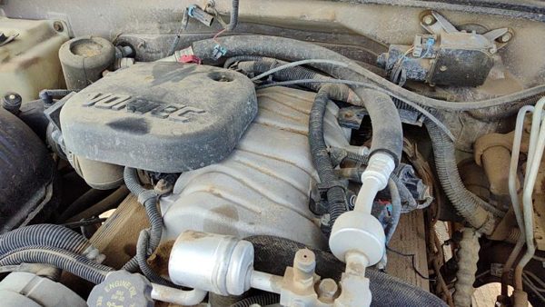 1997 Chevy Pickup 2500 Intake Manifold Silverado 7.4L — photo 5