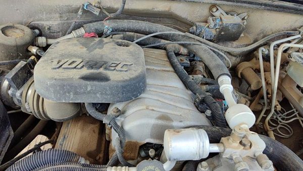 1997 Chevy Pickup 2500 Intake Manifold Silverado 7.4L — photo 2