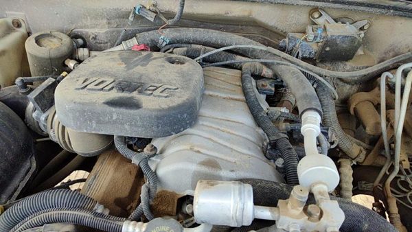 1997 Chevy Pickup 2500 Intake Manifold Silverado 7.4L — photo 3