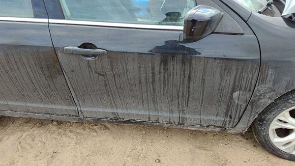 2011 Ford Fusion Front Door RH Black Uh — photo 1