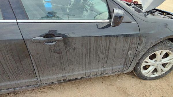 2011 Ford Fusion Front Door RH Black Uh — photo 4
