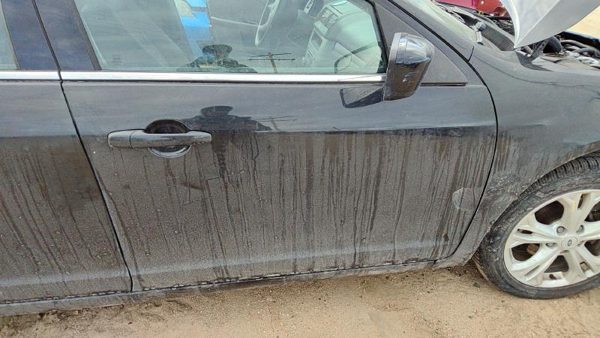 2011 Ford Fusion Front Door RH Black Uh — photo 3