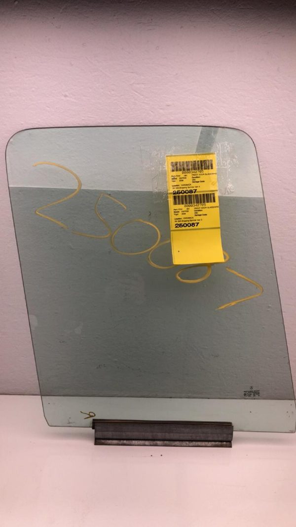 2002-06 Sprinter Van 3500 Passenger Right Front Side Window Door Glass Oem — photo 1