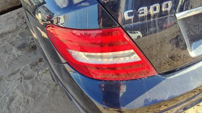 2012-2015 Mercedes C300 Driver Left Tail Light Brake Lamp Oem Rear 2049060603