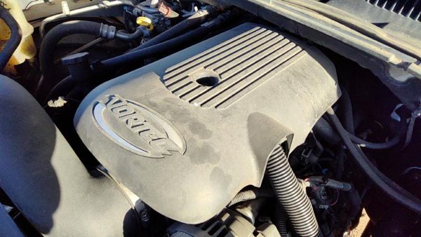 2001 Chevy Suburban Engine Cover Top Plastic Shield Oem 5.3L — photo 2