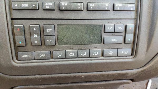 03-06 Lincoln Town Car Temperature Control Module In Dash Heater Ac Head Unit — photo 2