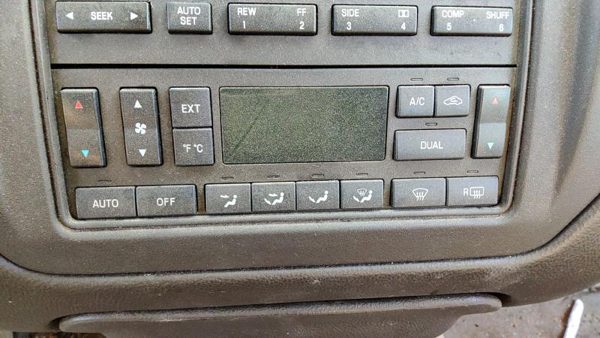 03-06 Lincoln Town Car Temperature Control Module In Dash Heater Ac Head Unit — photo 3