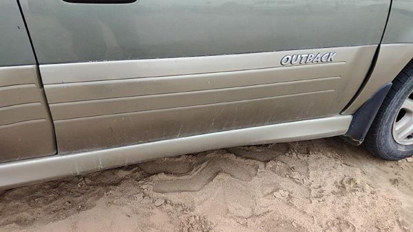 2000-2004 Legacy Outback Passenger Right Front Moulding From Door Oem Trim Strip — photo 1