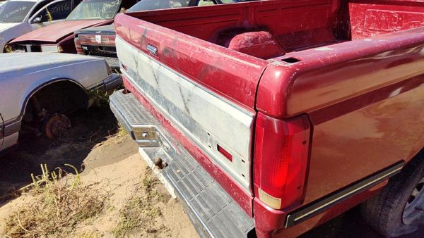 1991 Ford F150 Trunk/decklid/hatch/tailgate Maroon — photo 2