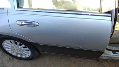 2003 Lincoln Town Car Rear Door RH Silver