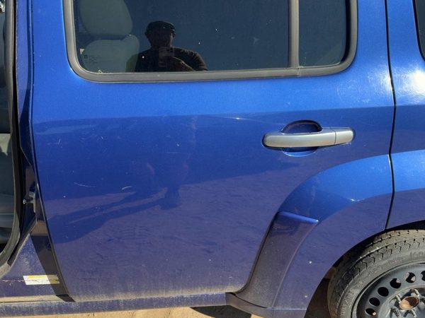 2006 Chevrolet HHR Rear Door LH Daytona Blue 69U — photo 1
