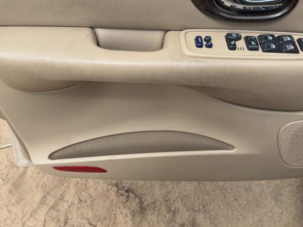 2004 Buick Rainier Driver Left Front Door Trim Panel With Master Switch Tan 332 — photo 7
