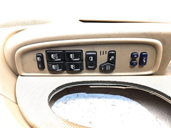2004 Buick Rainier Driver Left Front Door Trim Panel With Master Switch Tan 332 — photo 17