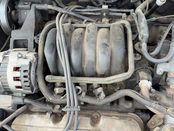1993-1994 Olds Eighty Eight Upper Intake Manifold Oem 3.8L 17113044 — photo 2